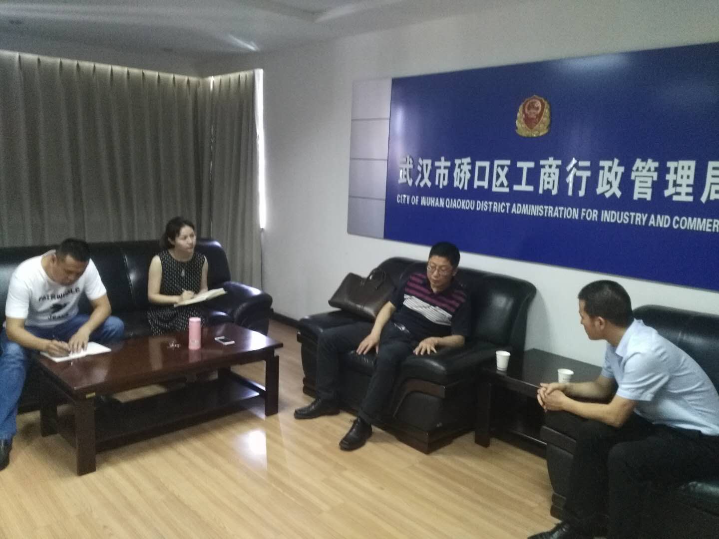 非对称性竞技手游《第五人格》的乐成之路,同人文化占一半:必一运动bsport体育(图1) 必一运动