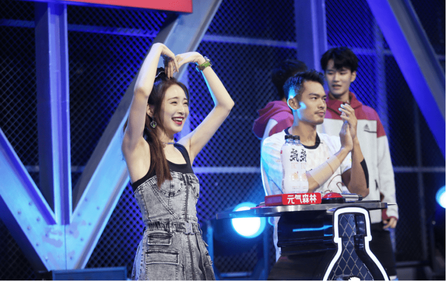 
刘烨《运动吧少年》化身运动助理 助力少年热血进击：必一运动(图6)